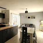 Apartamento T3 A 50 M De La